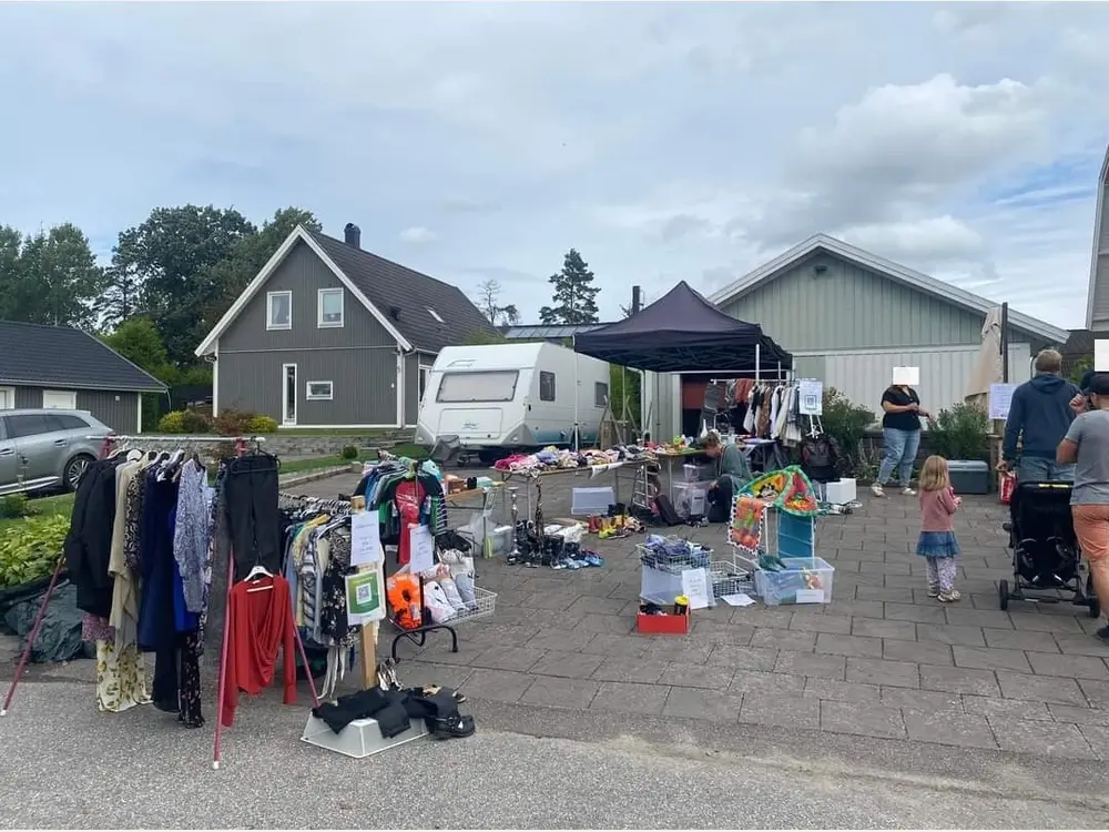 Stämning från Velandadagen med aktiviteter för barn och familjer