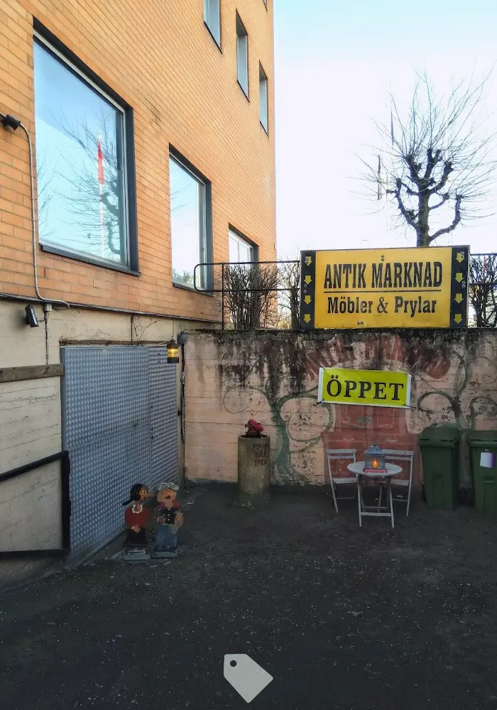 Bild på C-G Antikmarknad