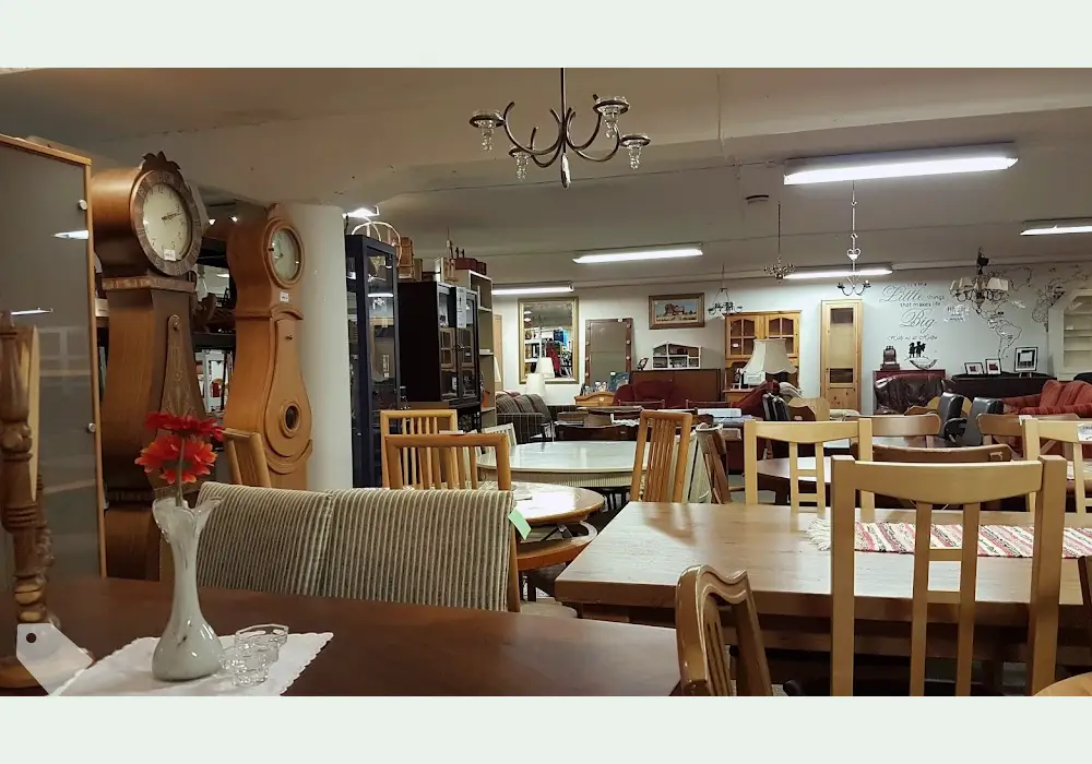 Bild på MER Kyrkornas Secondhand Mariestad