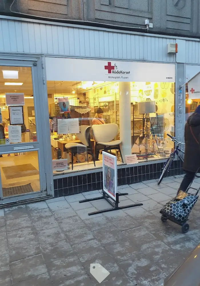 Bild på Södermalms second hand och café Röda Korset